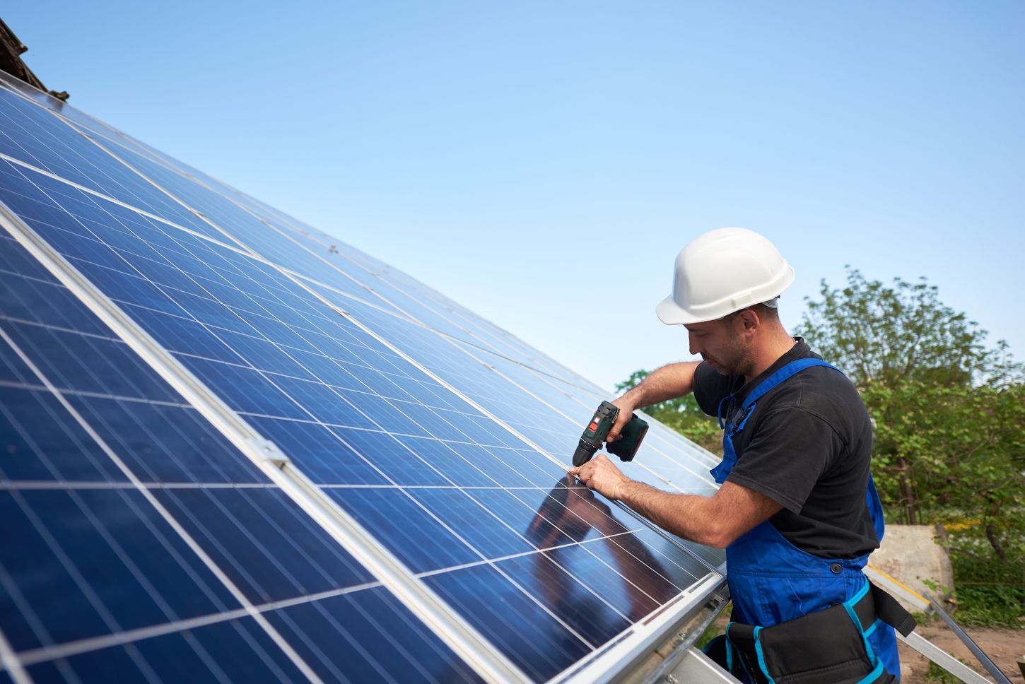 Arbeiten an PV-Anlage